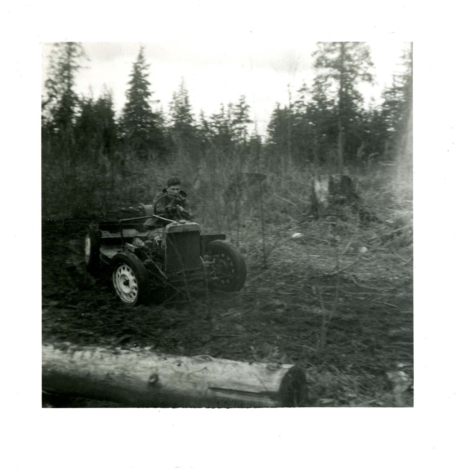 Geoff Hortin at the Mud Run, Westwood in the Late 1950s (JPG) Opens in new window